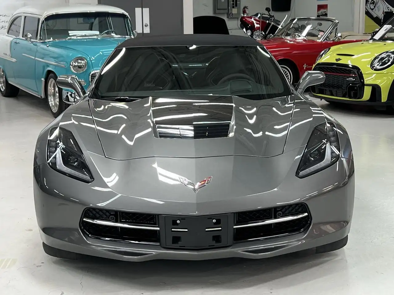 Chevrolet Corvette снимка Chevrolet Corvette