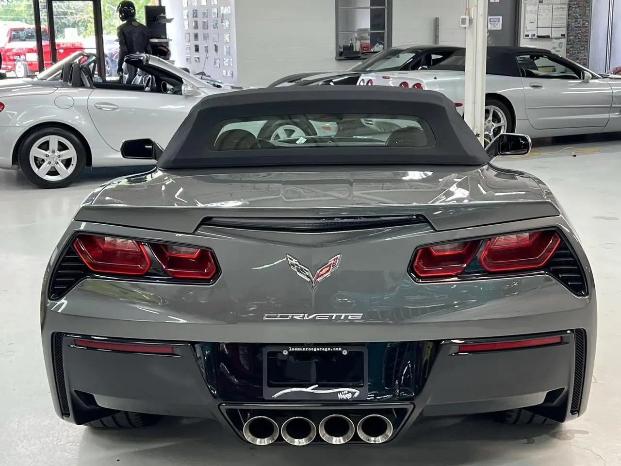 Chevrolet Corvette снимка Chevrolet Corvette