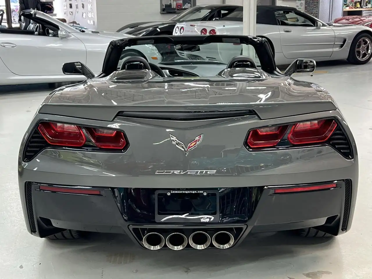 Chevrolet Corvette снимка Chevrolet Corvette