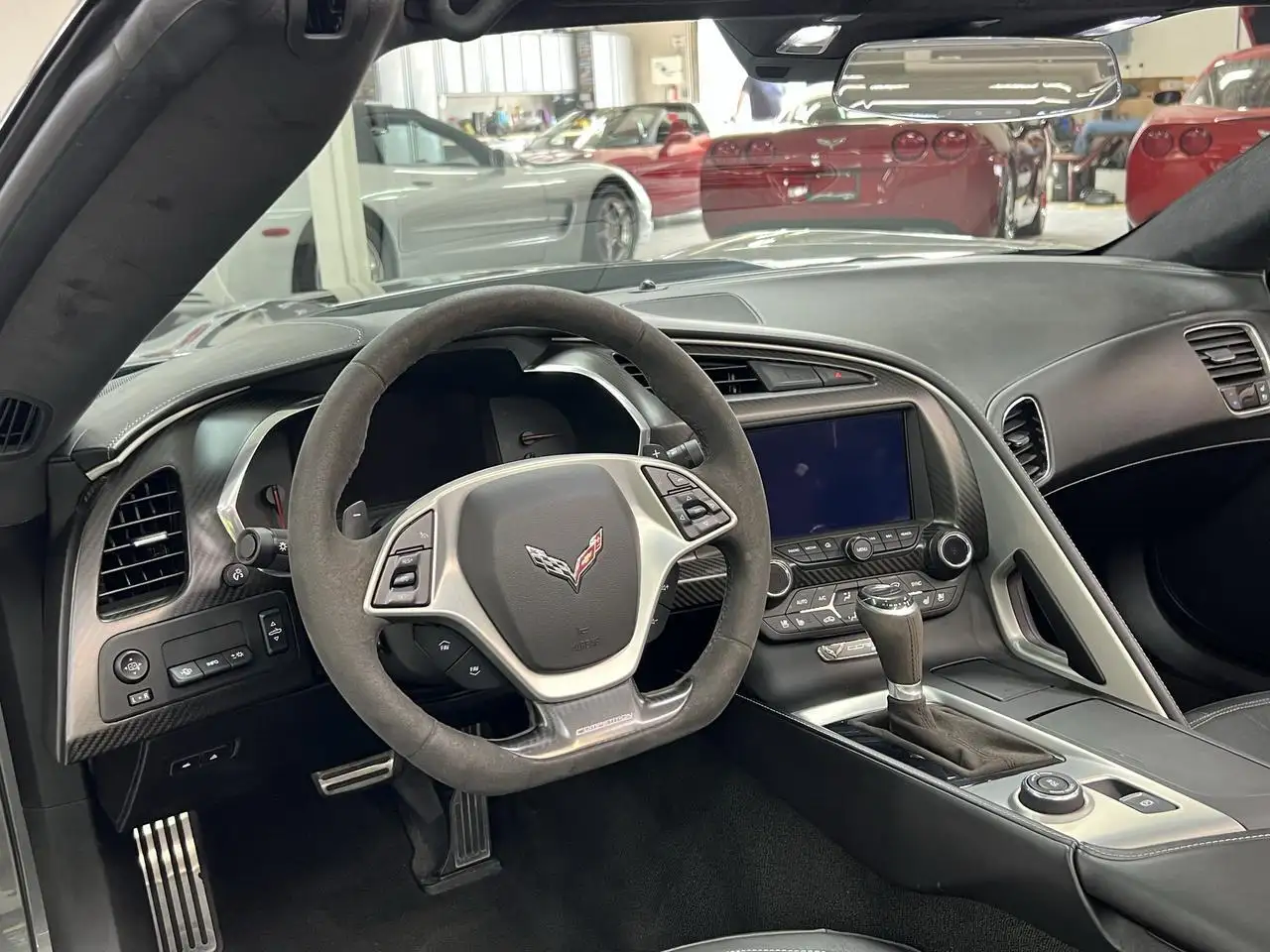 Chevrolet Corvette снимка Chevrolet Corvette