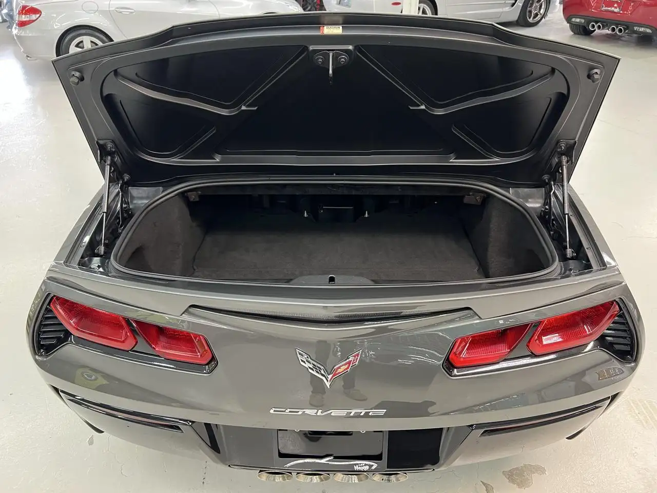 Chevrolet Corvette снимка Chevrolet Corvette