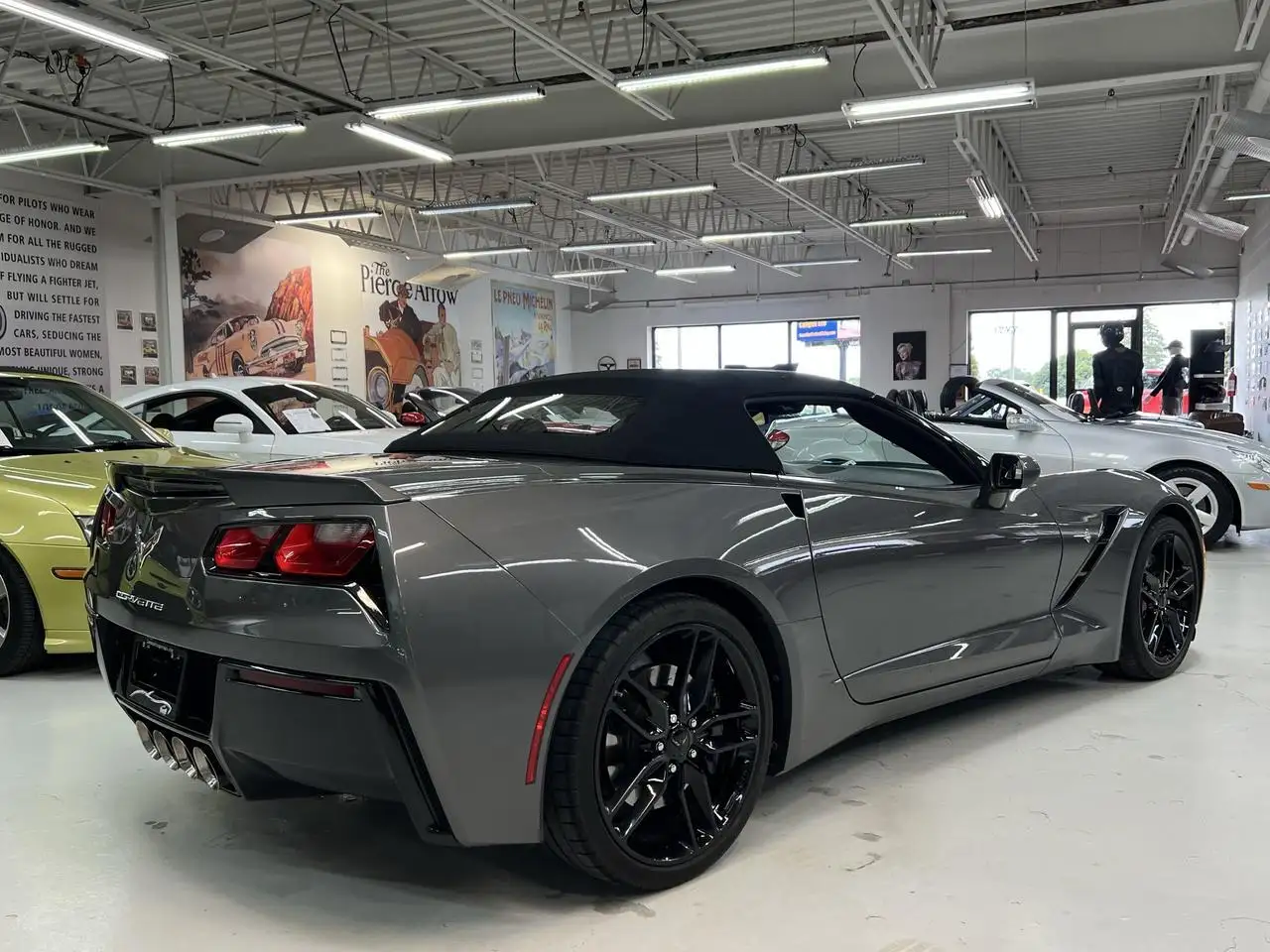 Chevrolet Corvette снимка Chevrolet Corvette