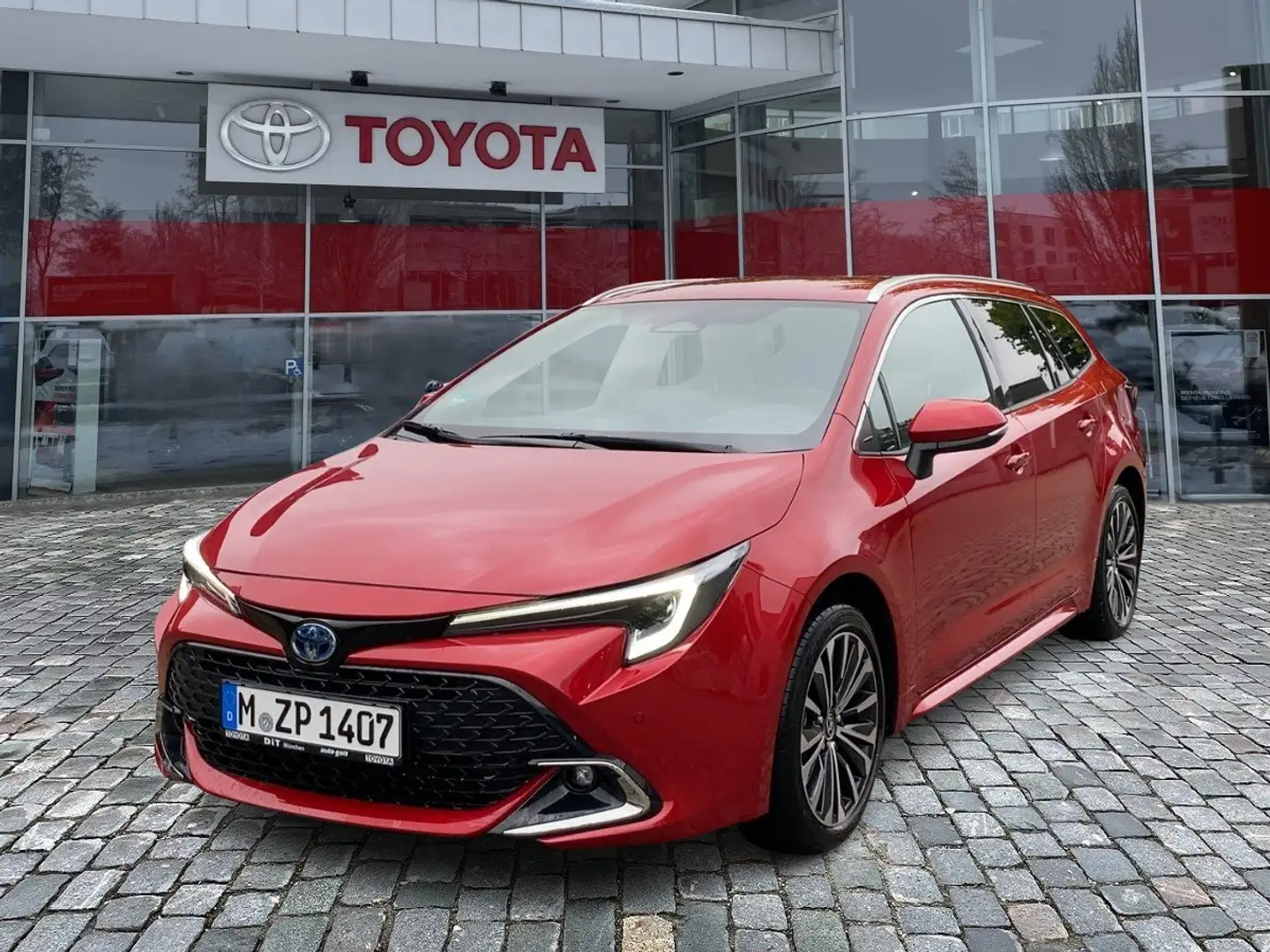 Toyota Corolla TS 2.0 Hybrid  Team D *Technik-Paket* Zwart - 1