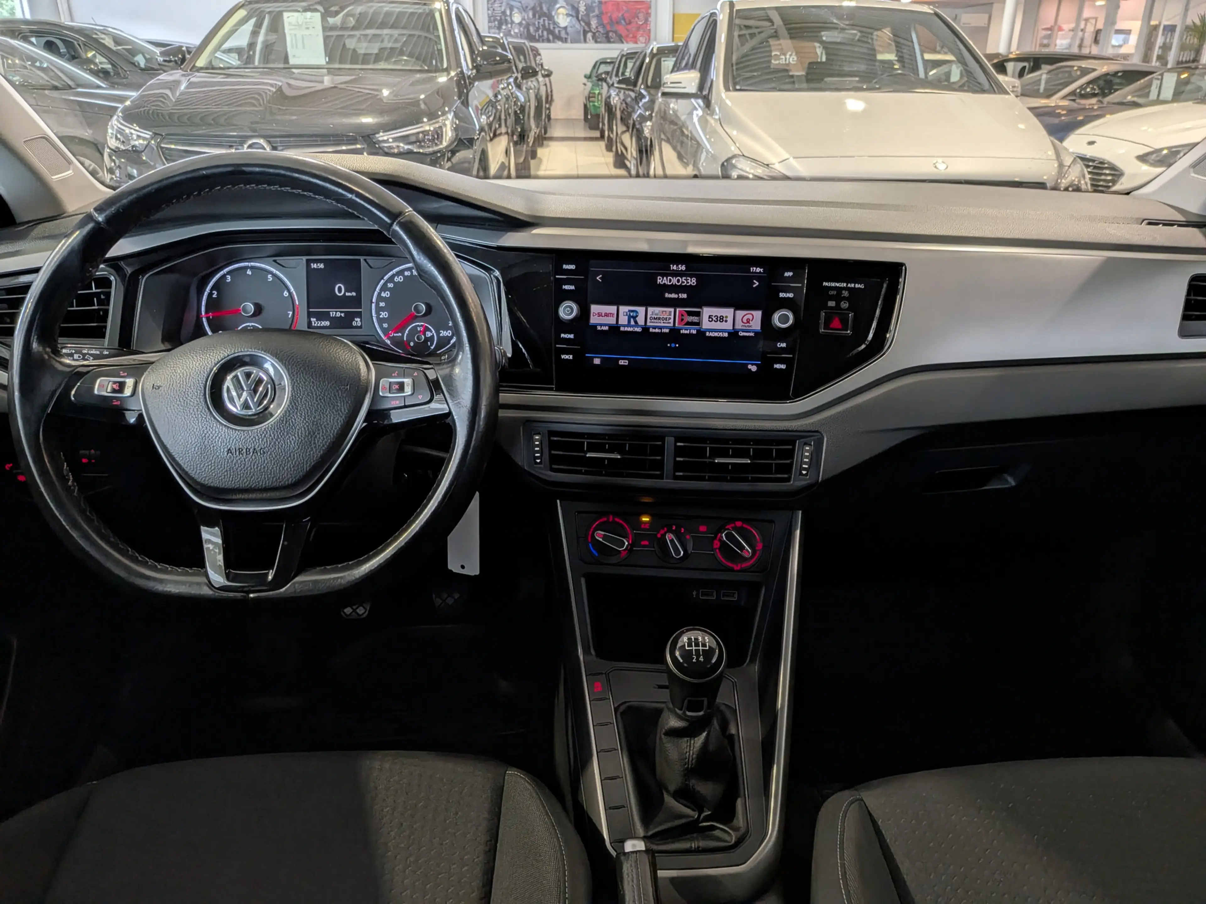Volkswagen Polo 1.0 TSI Beats Cruise Control, Carplay, Airco — photo 9