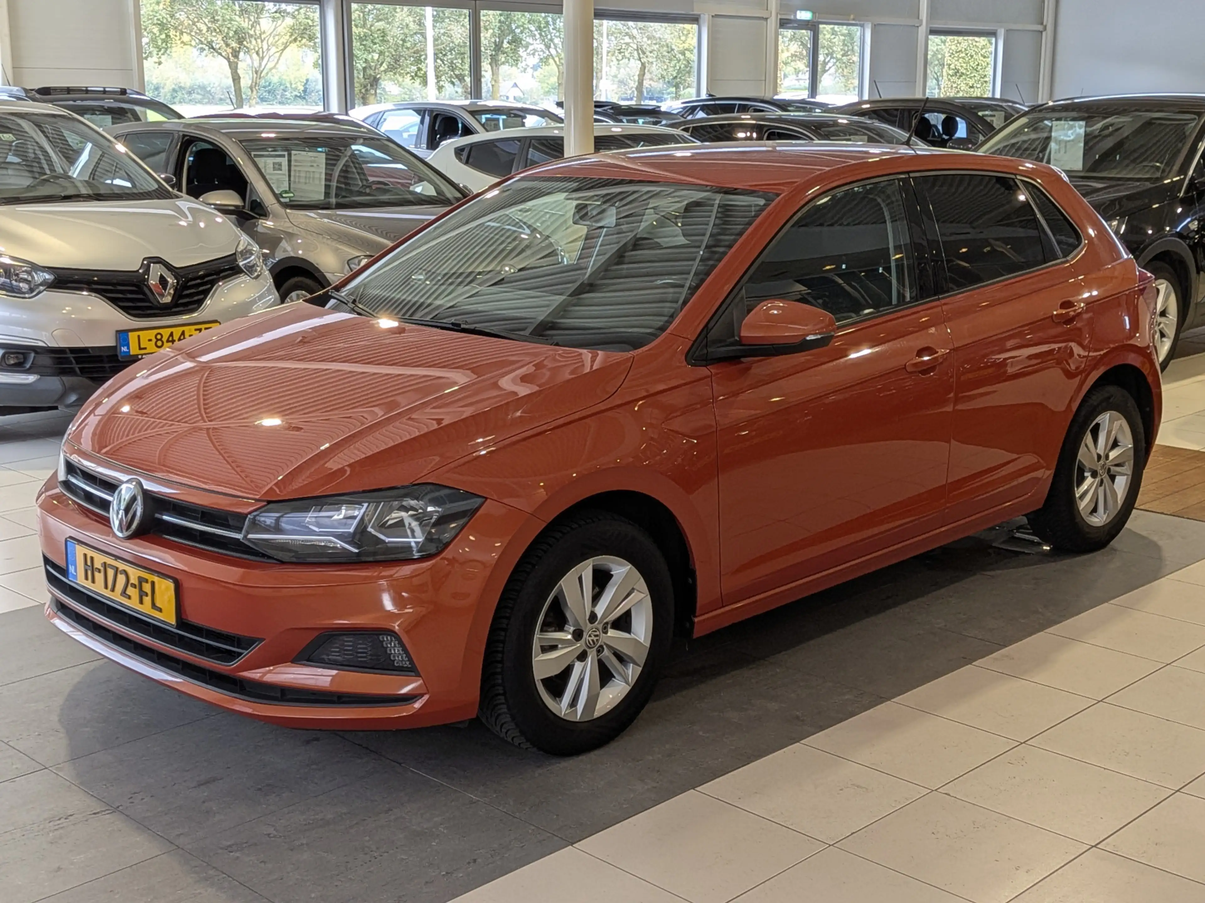 Volkswagen Polo 1.0 TSI Beats Cruise Control, Carplay, Airco — photo 2