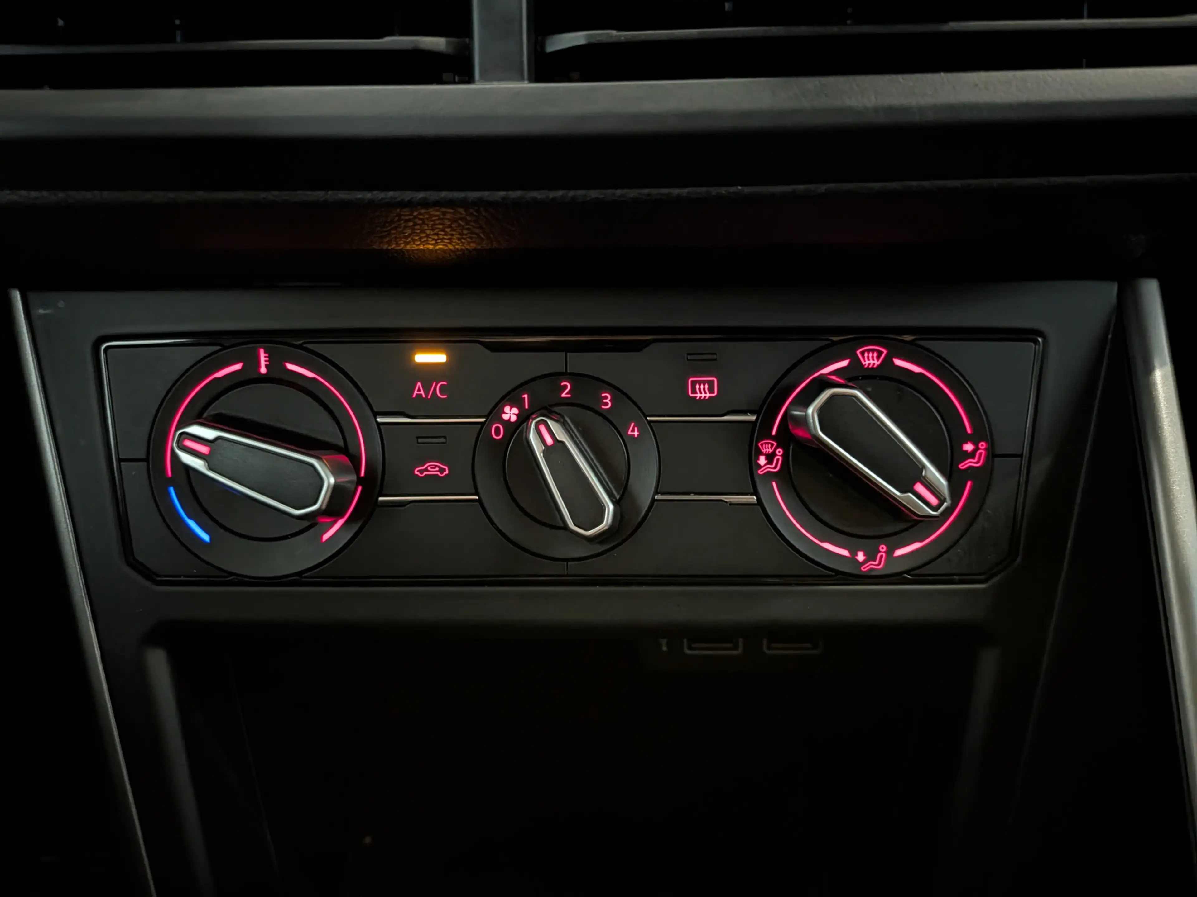 Volkswagen Polo 1.0 TSI Beats Cruise Control, Carplay, Airco — photo 16