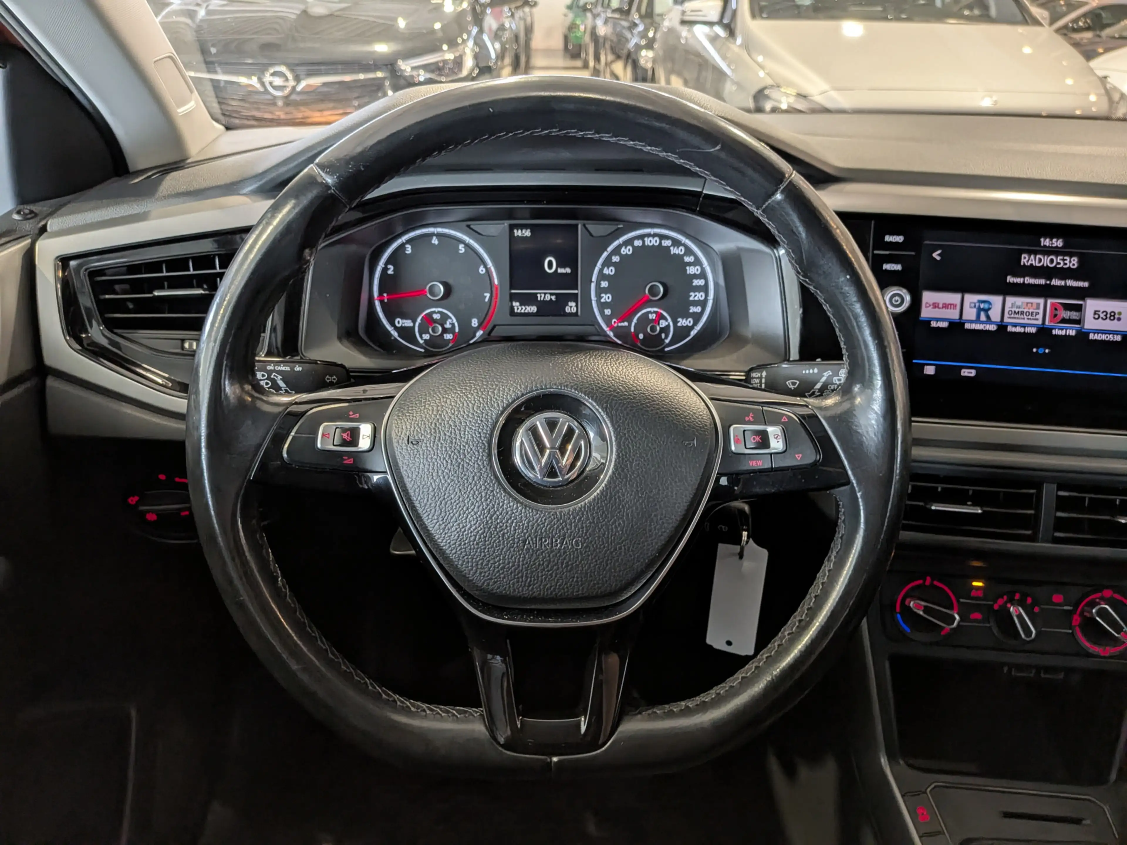 Volkswagen Polo 1.0 TSI Beats Cruise Control, Carplay, Airco — photo 10