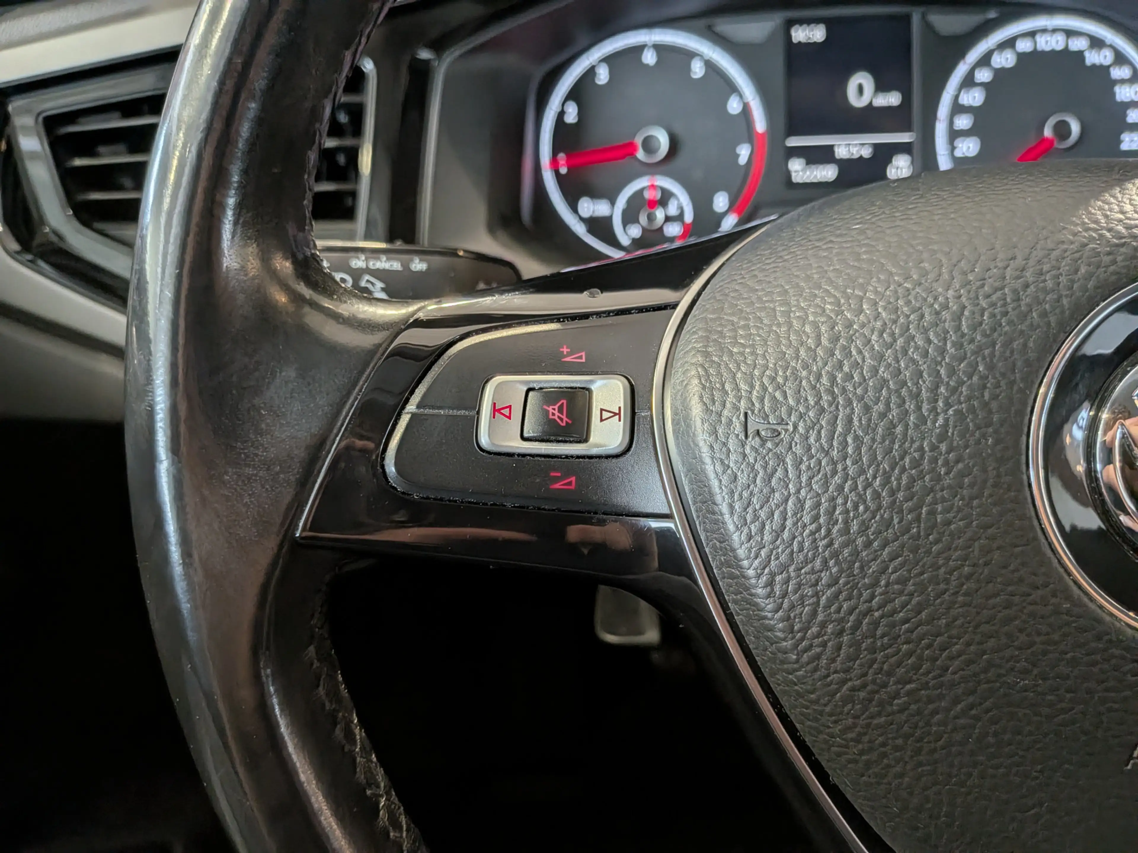 Volkswagen Polo 1.0 TSI Beats Cruise Control, Carplay, Airco — photo 12