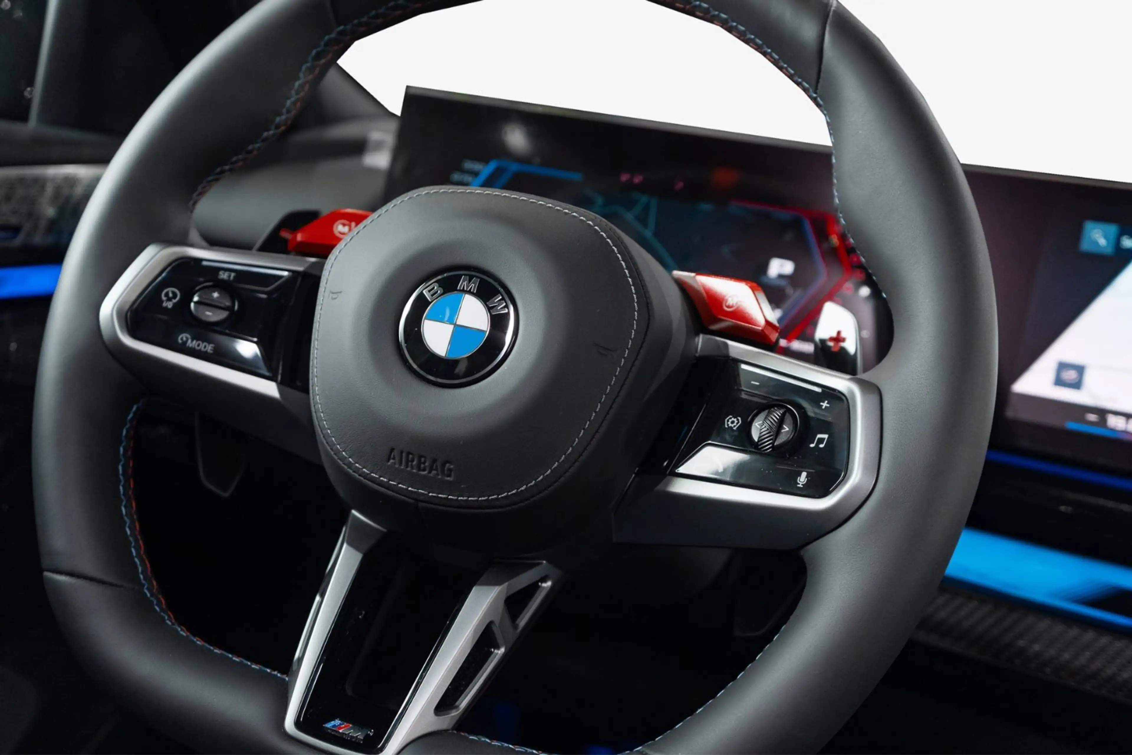 BMW M5 Touring°B&W°PANO°VENT°HUD°GARANTIE° — photo 8