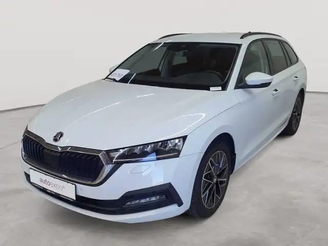 Skoda Octavia view 2