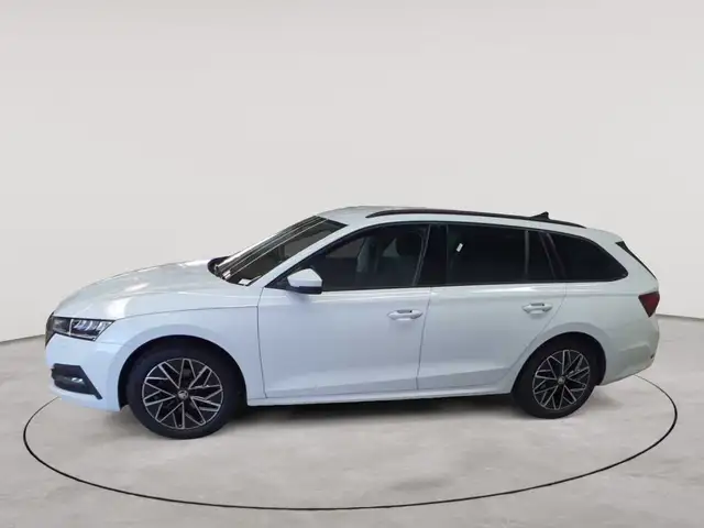 Skoda Octavia view 6