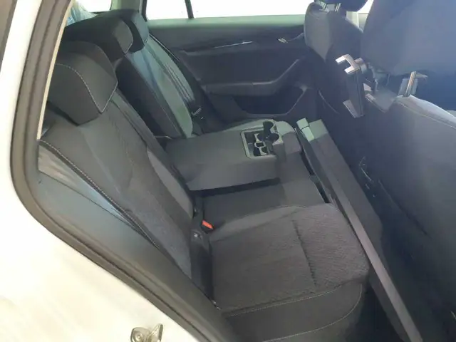 Skoda Octavia view 14