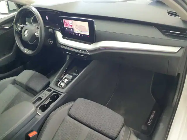 Skoda Octavia view 9