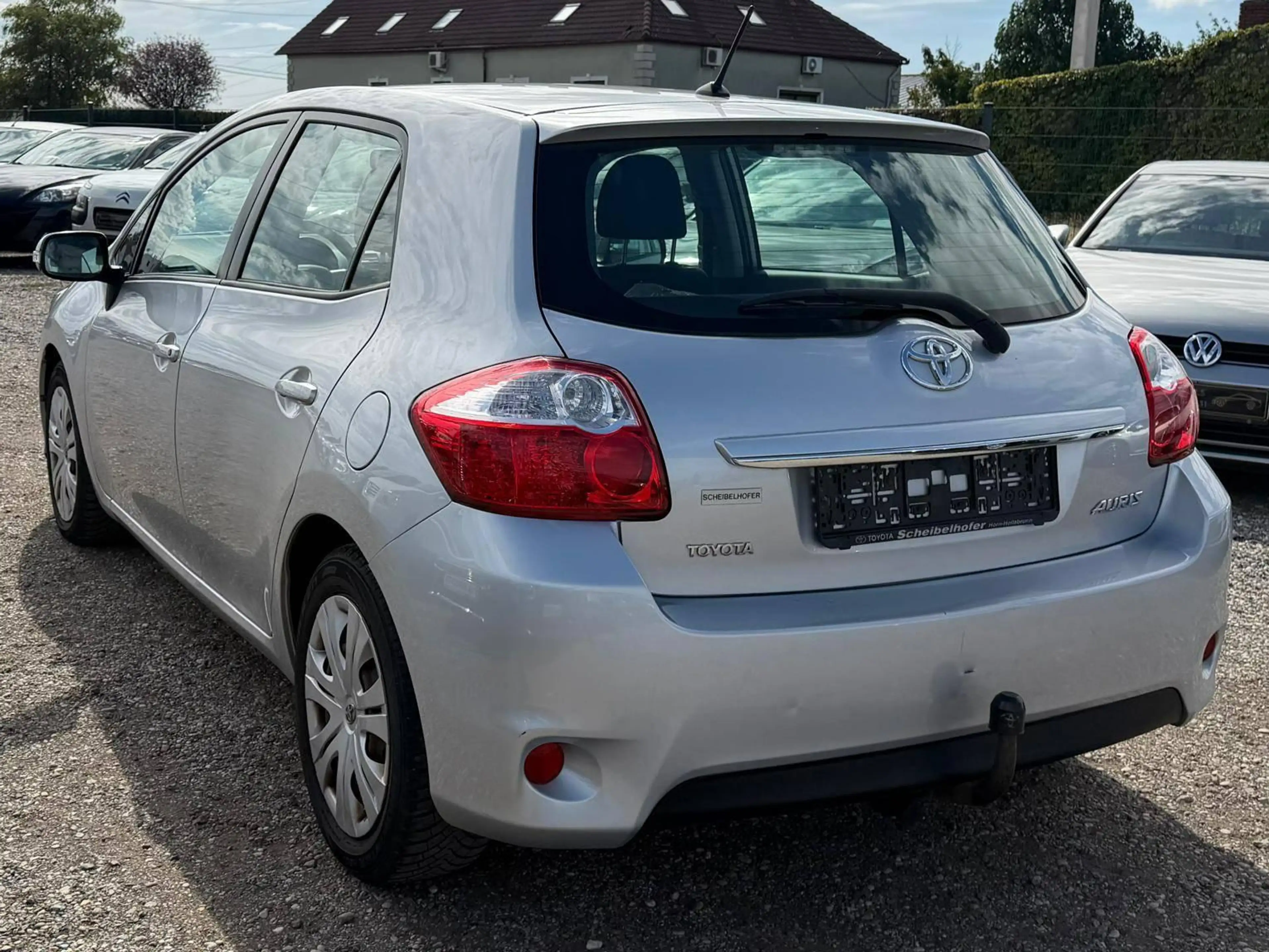 Toyota Auris Basis — photo 6