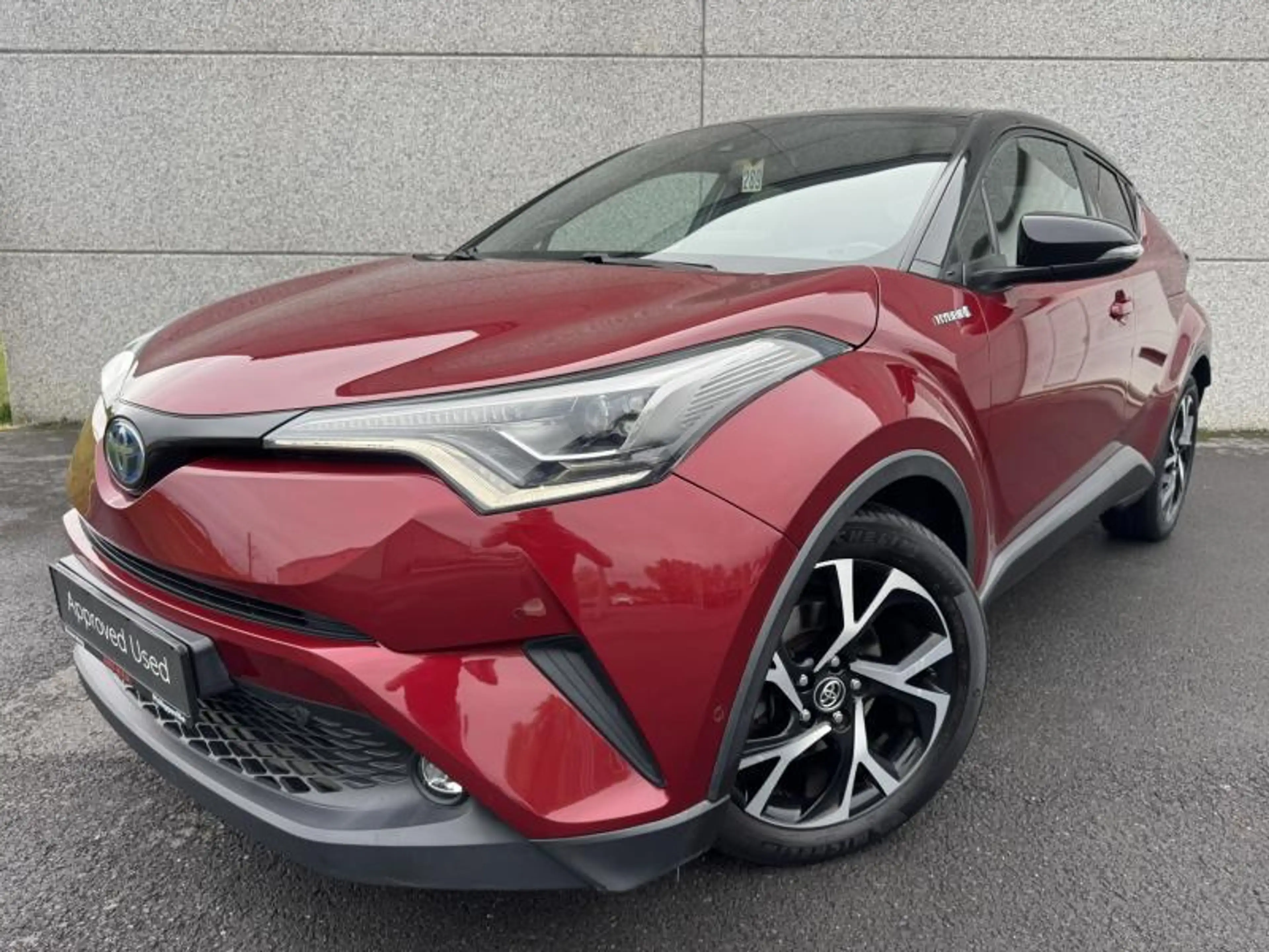 Toyota C-HR 1.8 CVT HSD C-LUB bi-tone — photo 2