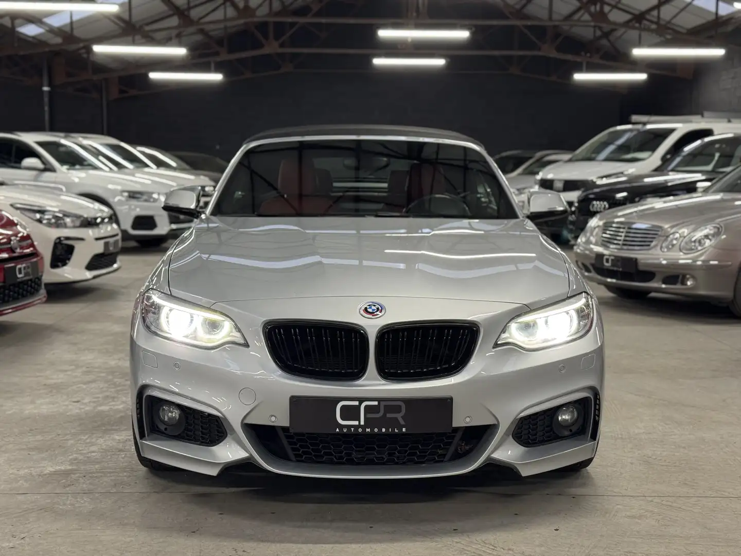 BMW 220 i * PACK M * GPS * LED * SIEGE CH * ATTELAGE Argent - 2