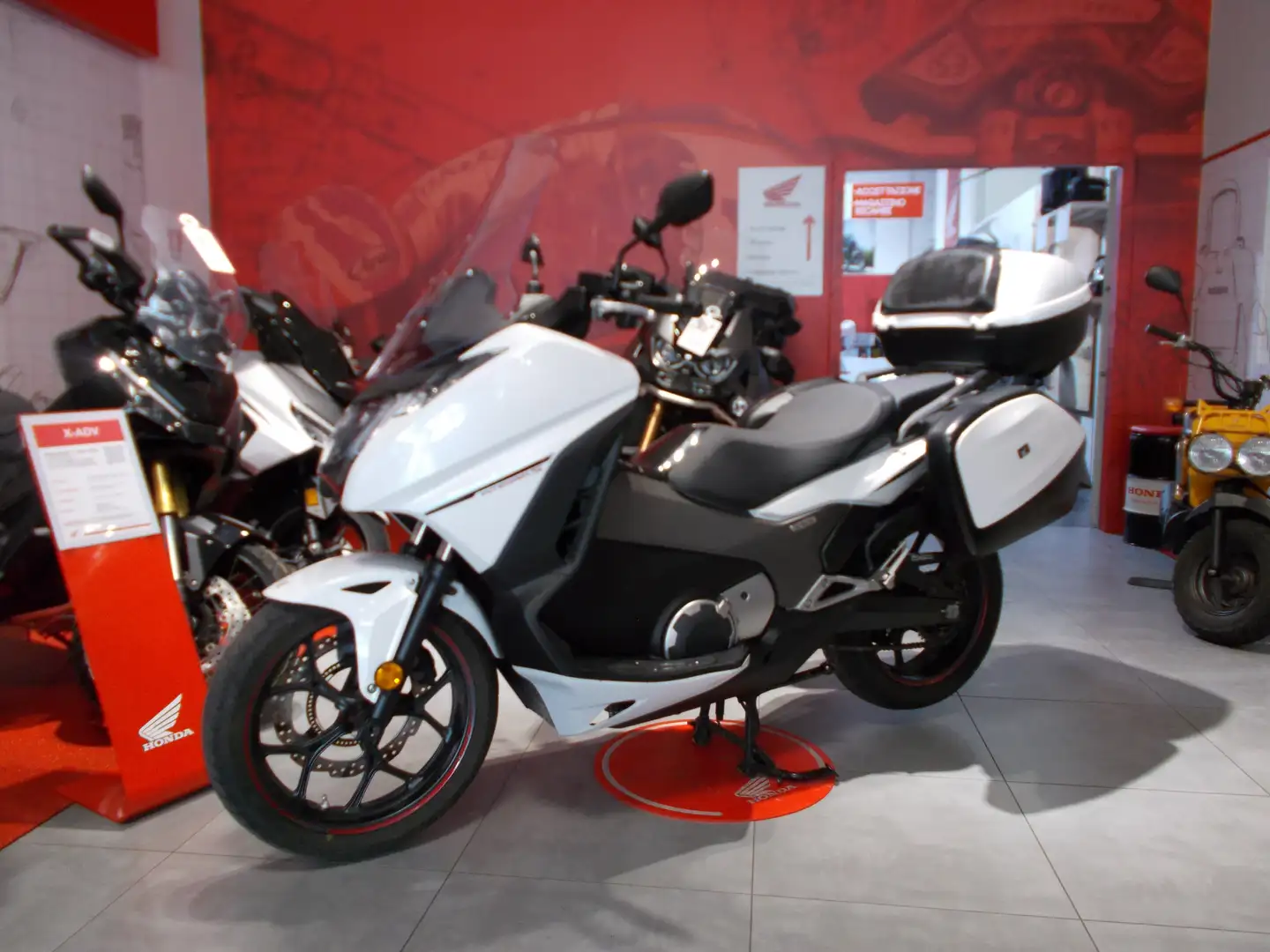 Honda Integra 750 s Bianco - 1