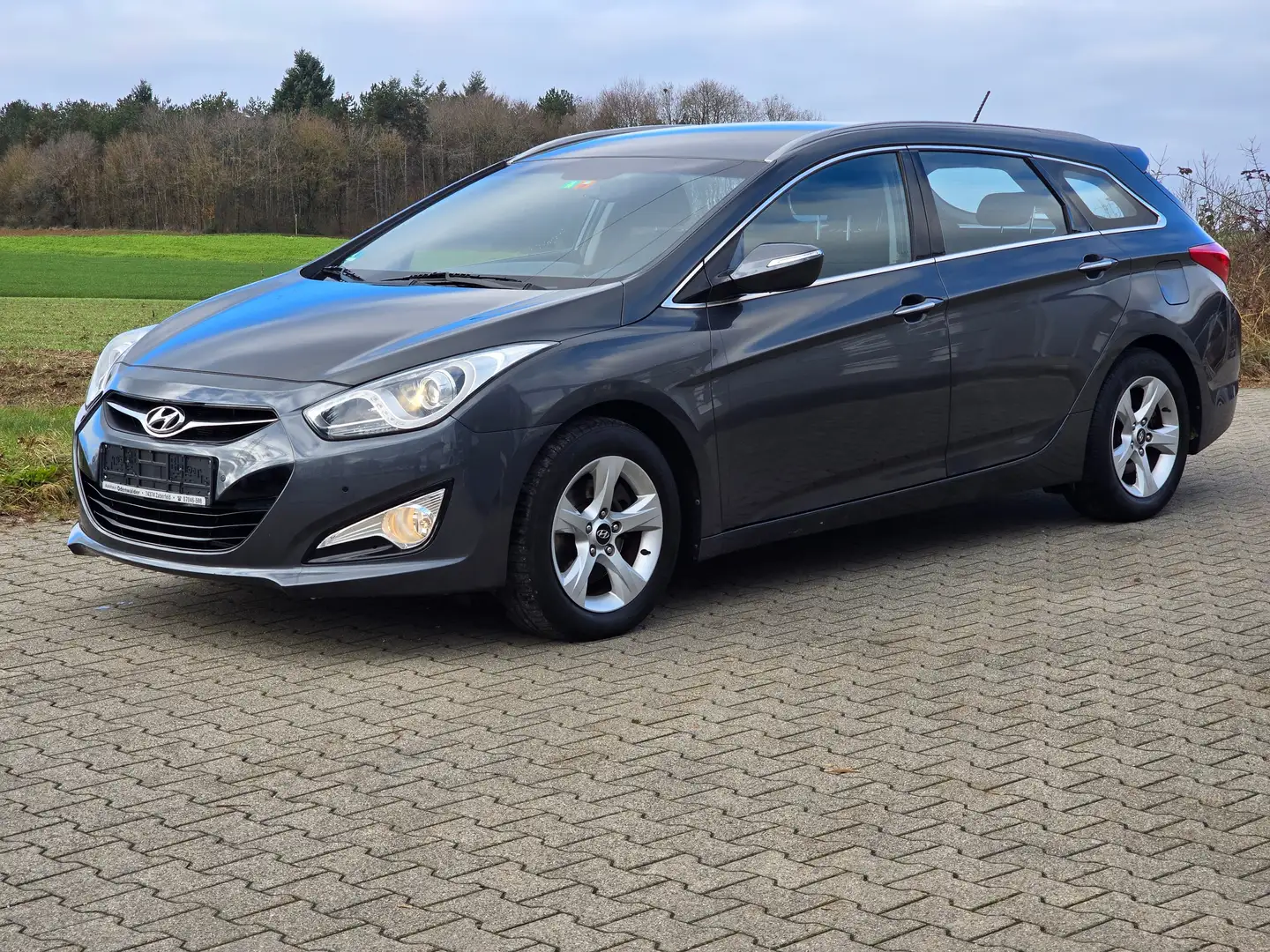 Hyundai i40 Style Grau - 1