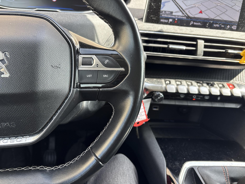 Peugeot 5008 1.2 PureTech Blue Lease Executive | 7P. | Climate — photo 11