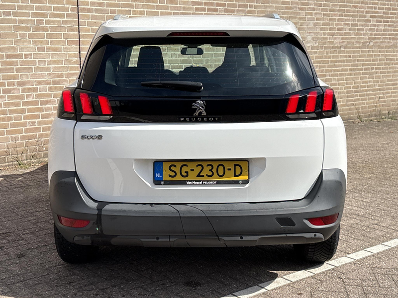 Peugeot 5008 1.2 PureTech Blue Lease Executive | 7P. | Climate — photo 6