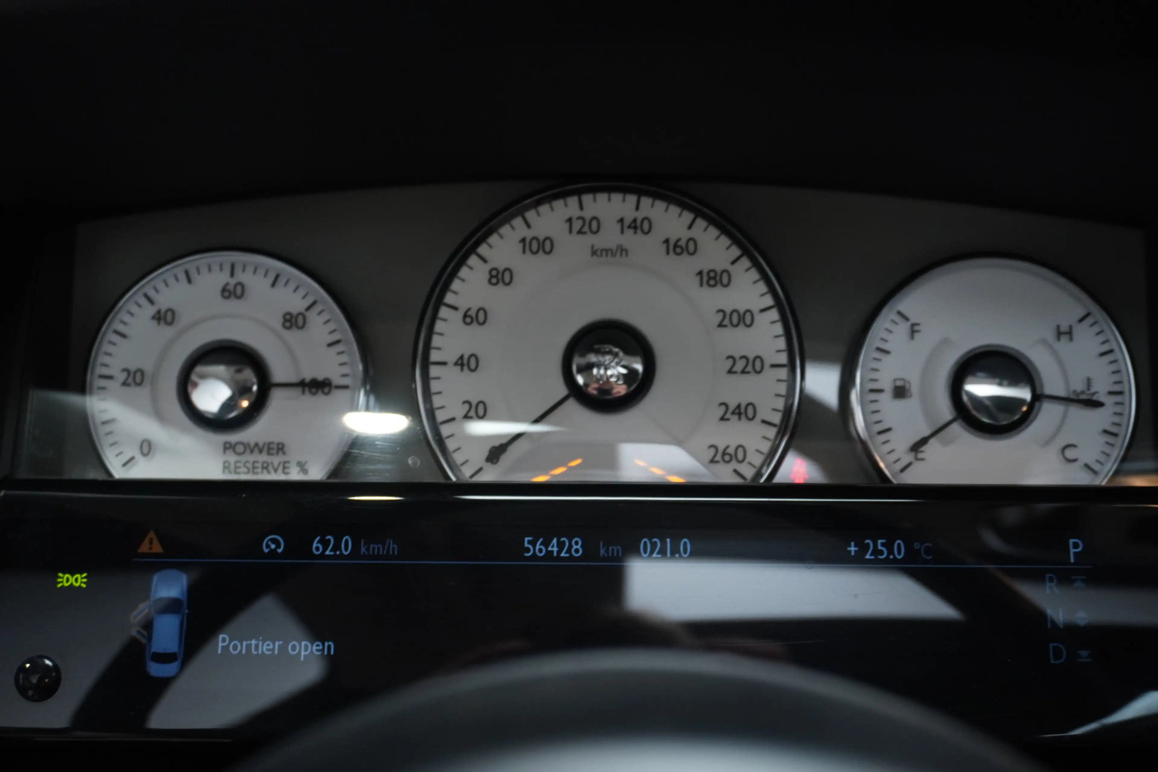 Rolls-Royce Ghost 6.6 V12 — photo 31
