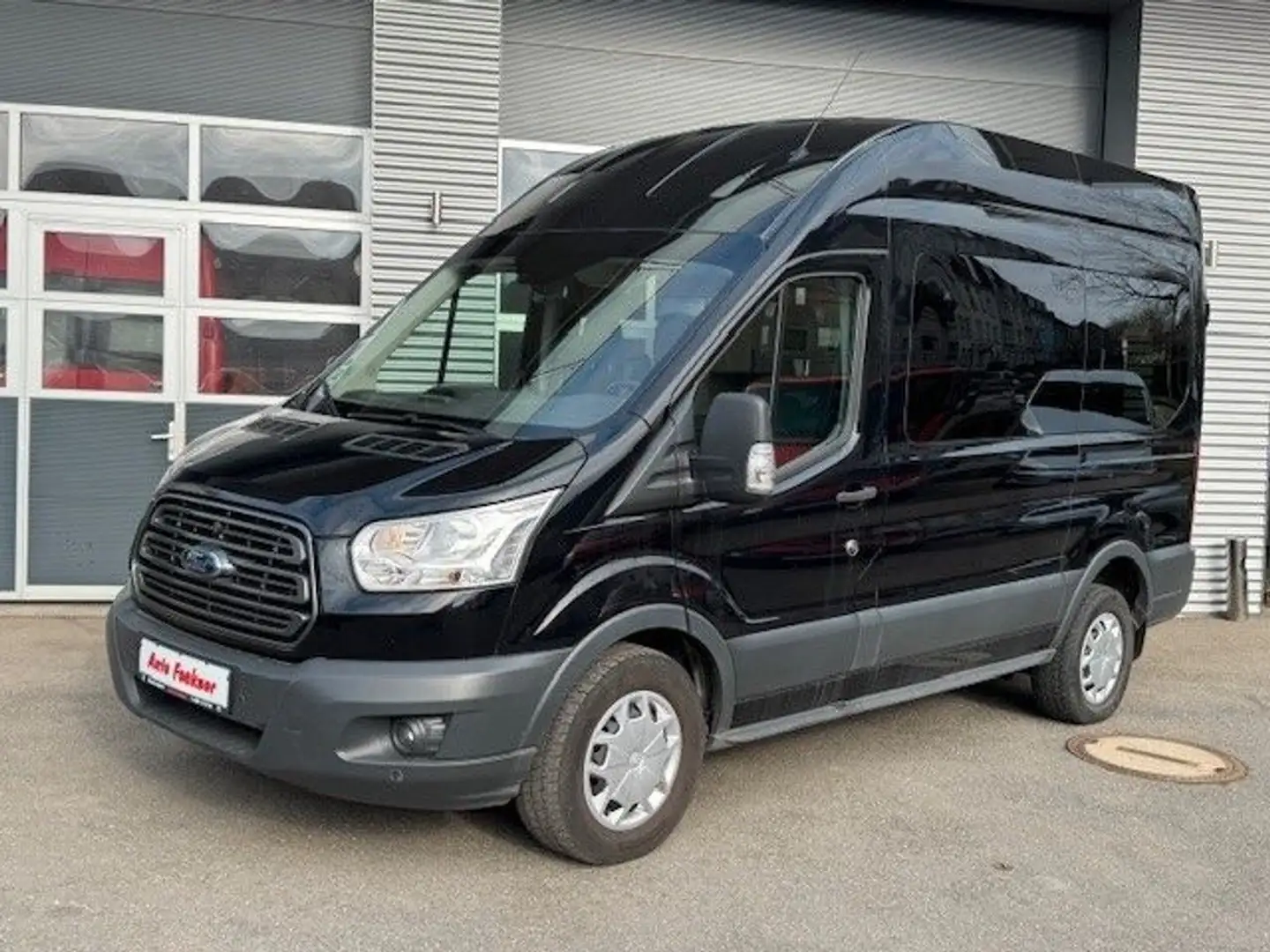 Ford Transit 9-Sitzer Bus H2 L2 Trend Rollstuhlrampe Negro - 2
