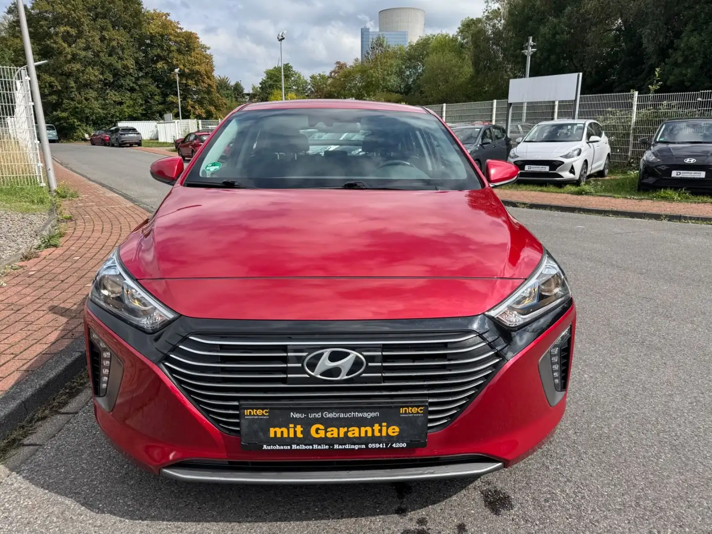 Hyundai IONIQ 1.6l/2.HD/HYBRID/AUTOMATIK/KLIMAAUT/ALU/R.KAMERA Rot - 2