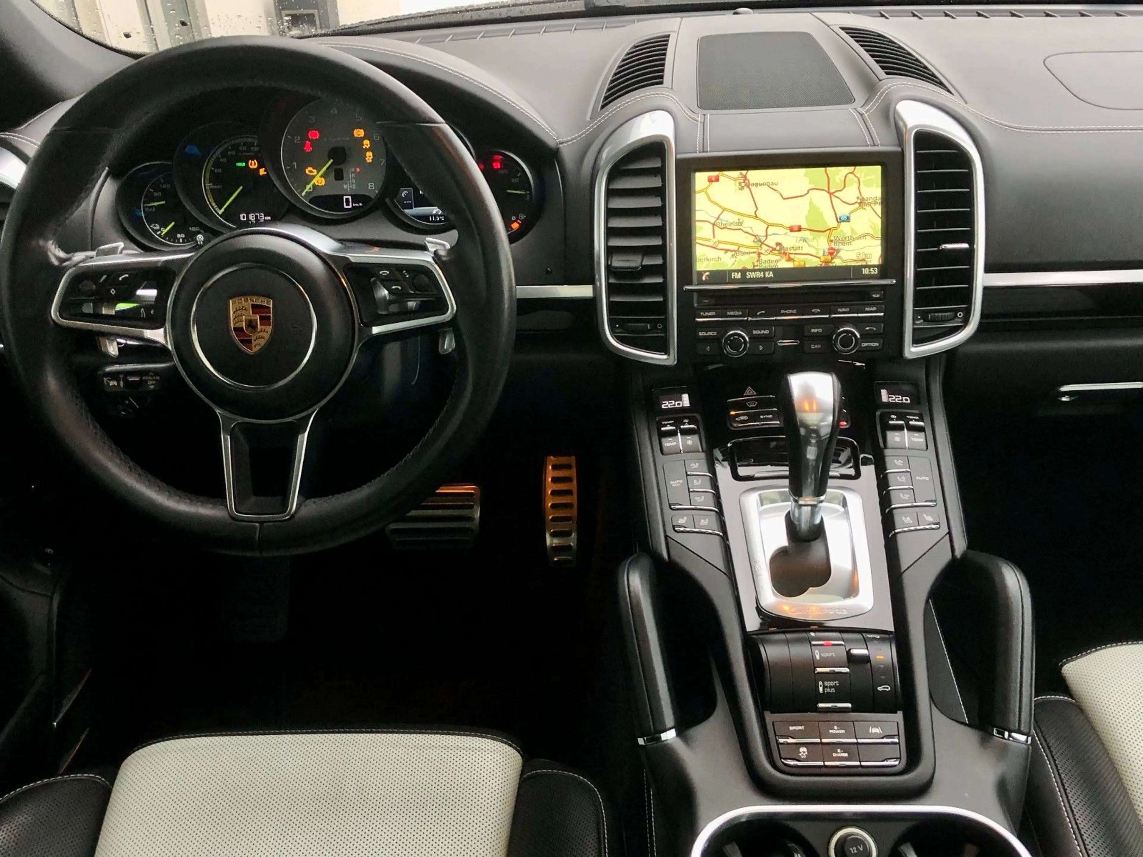 Porsche Cayenne S E-Hybrid 2. Hand, deutsch, Vollausst. — photo 8