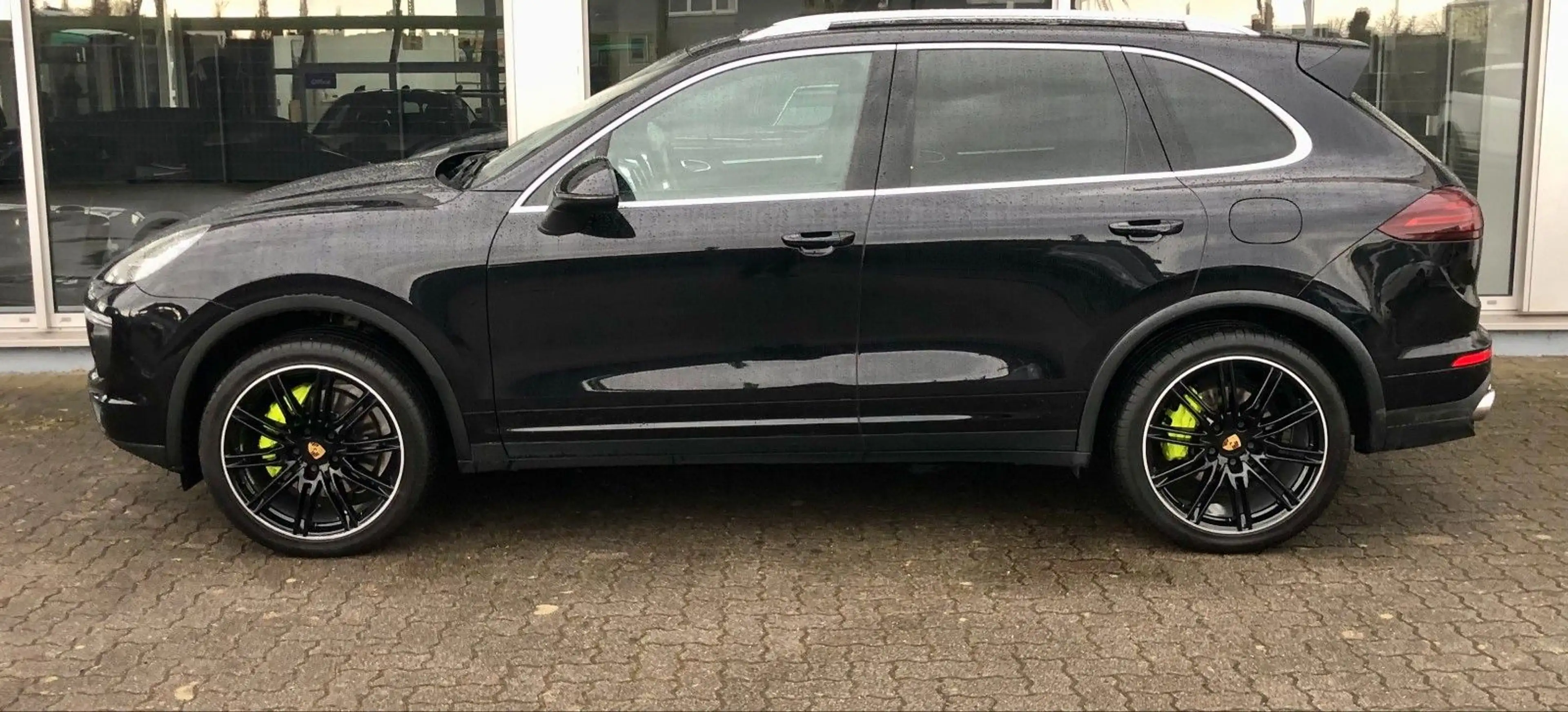 Porsche Cayenne S E-Hybrid 2. Hand, deutsch, Vollausst. — photo 4