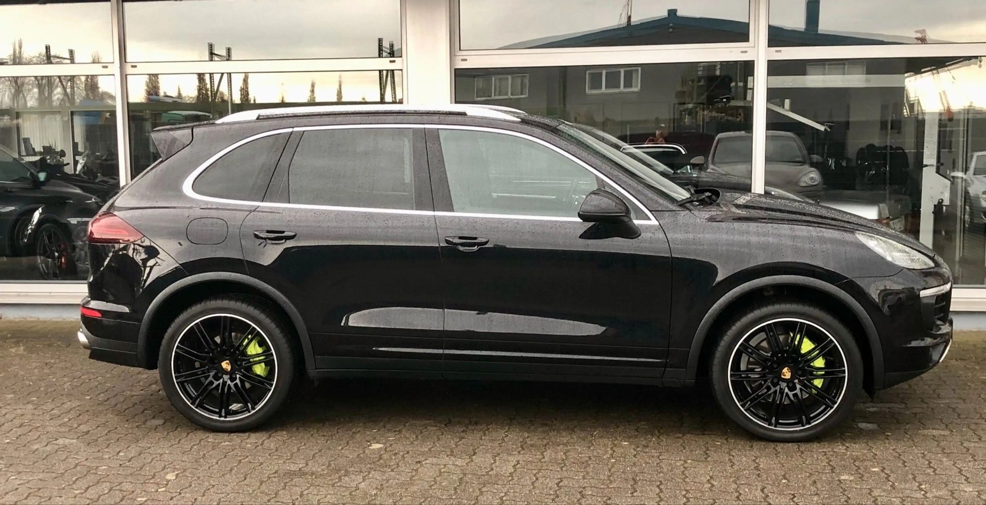 Porsche Cayenne S E-Hybrid 2. Hand, deutsch, Vollausst. — photo 5