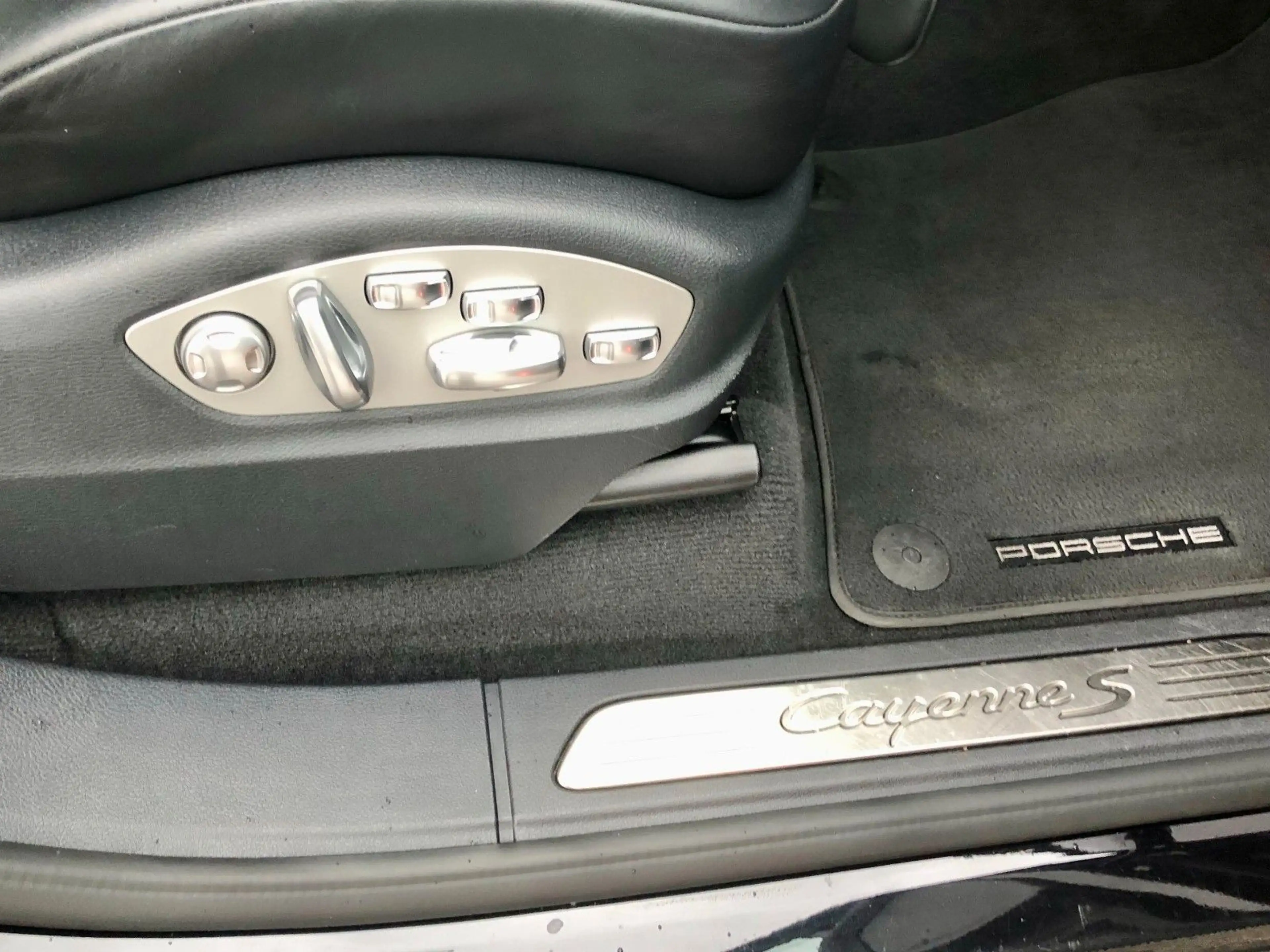 Porsche Cayenne S E-Hybrid 2. Hand, deutsch, Vollausst. — photo 10