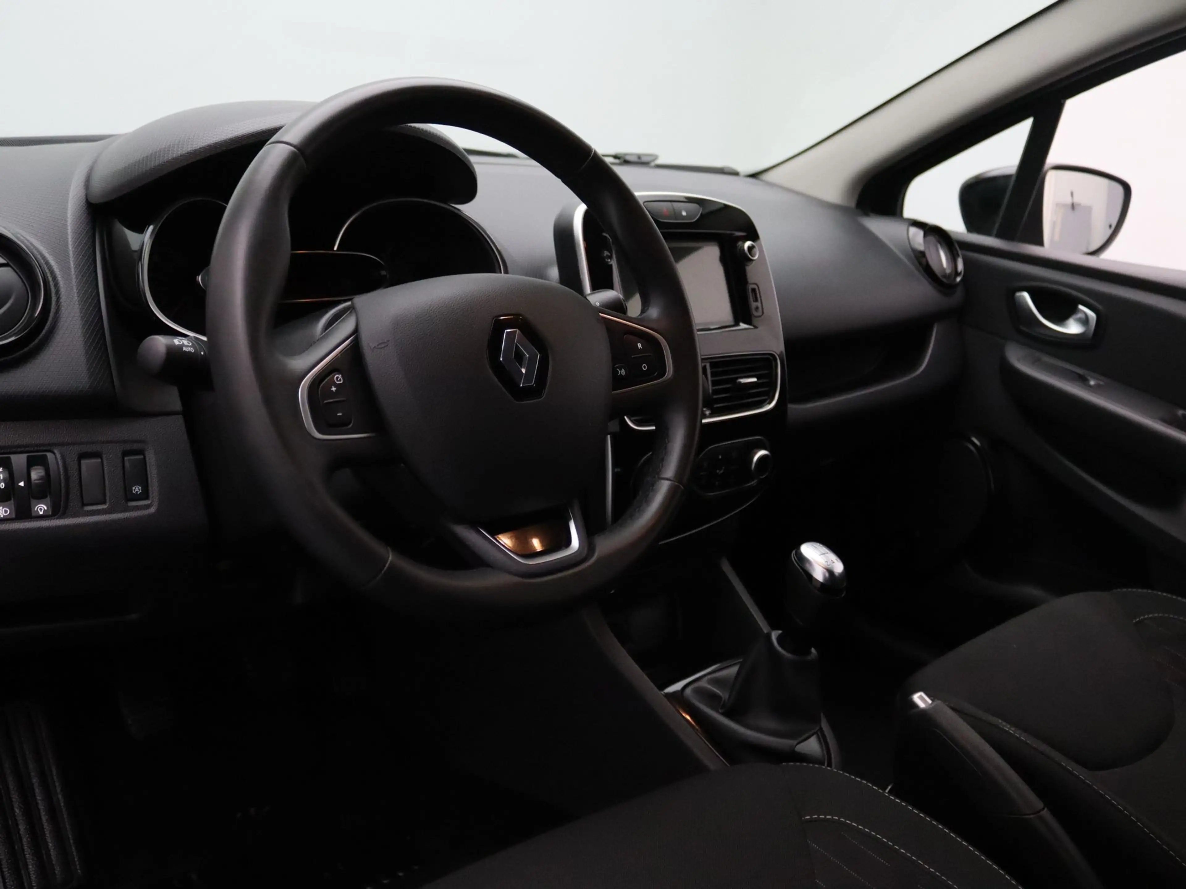 Renault Clio Estate 90pk TCe Limited Apple Carplay/Android Auto — photo 3