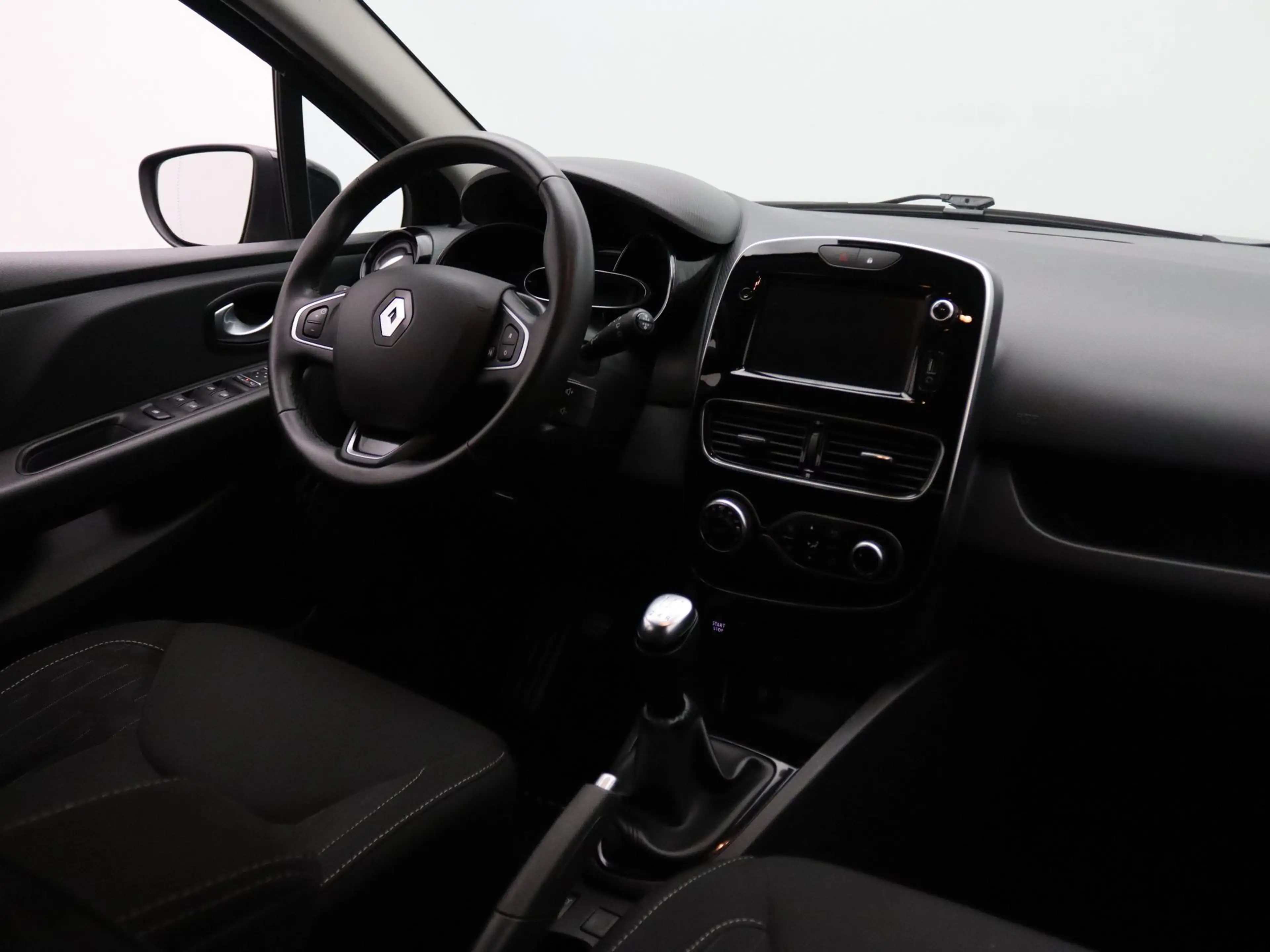 Renault Clio Estate 90pk TCe Limited Apple Carplay/Android Auto — photo 28