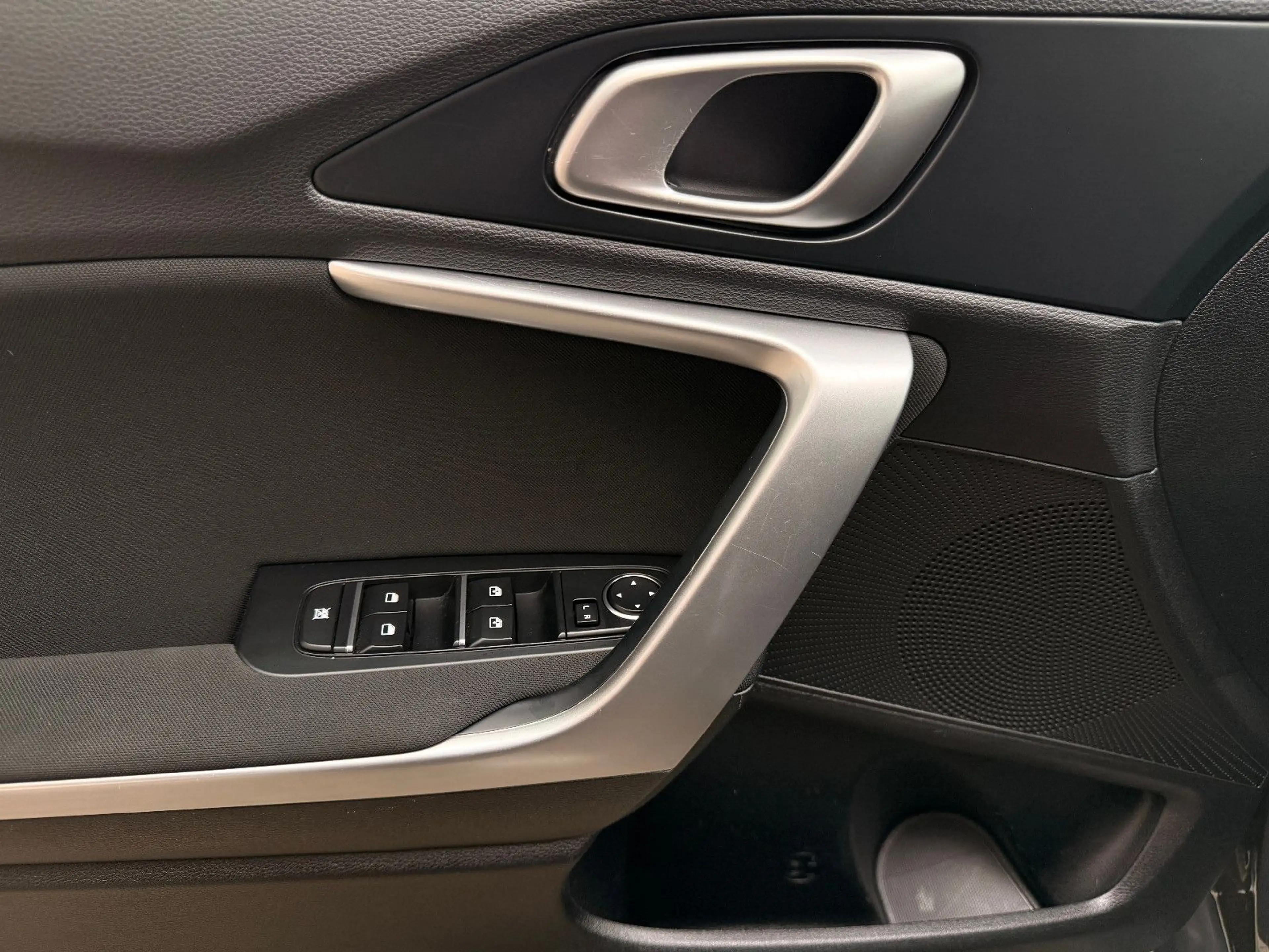Kia Ceed / cee'd Ceed 1.0 T-GDI 100 Attract/CarPlay/Android/Sitzh — photo 9