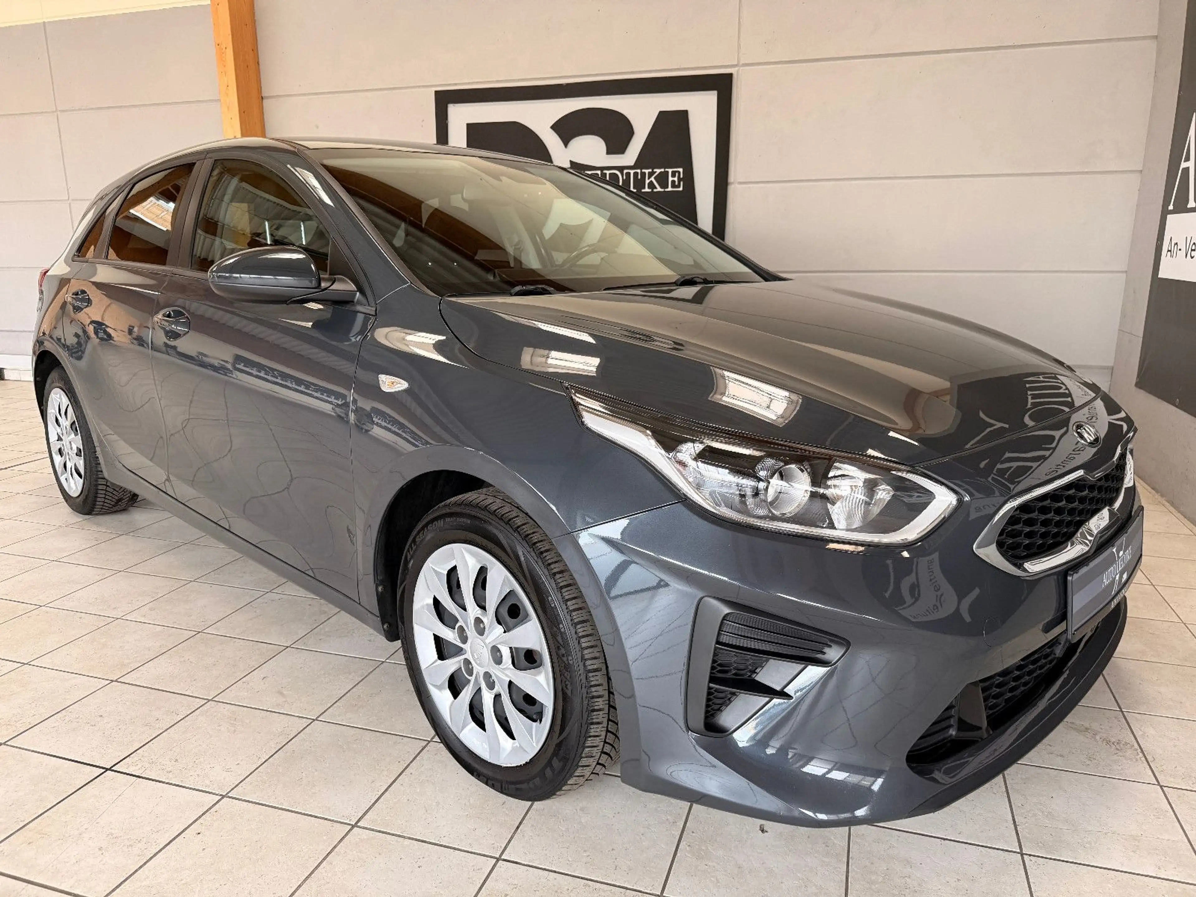 Kia Ceed / cee'd Ceed 1.0 T-GDI 100 Attract/CarPlay/Android/Sitzh — photo 6