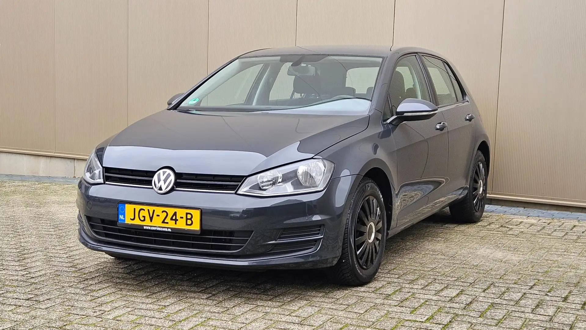 Volkswagen Golf Variant Hatchback 1.2 TSI Trend Edition Grijs - 2