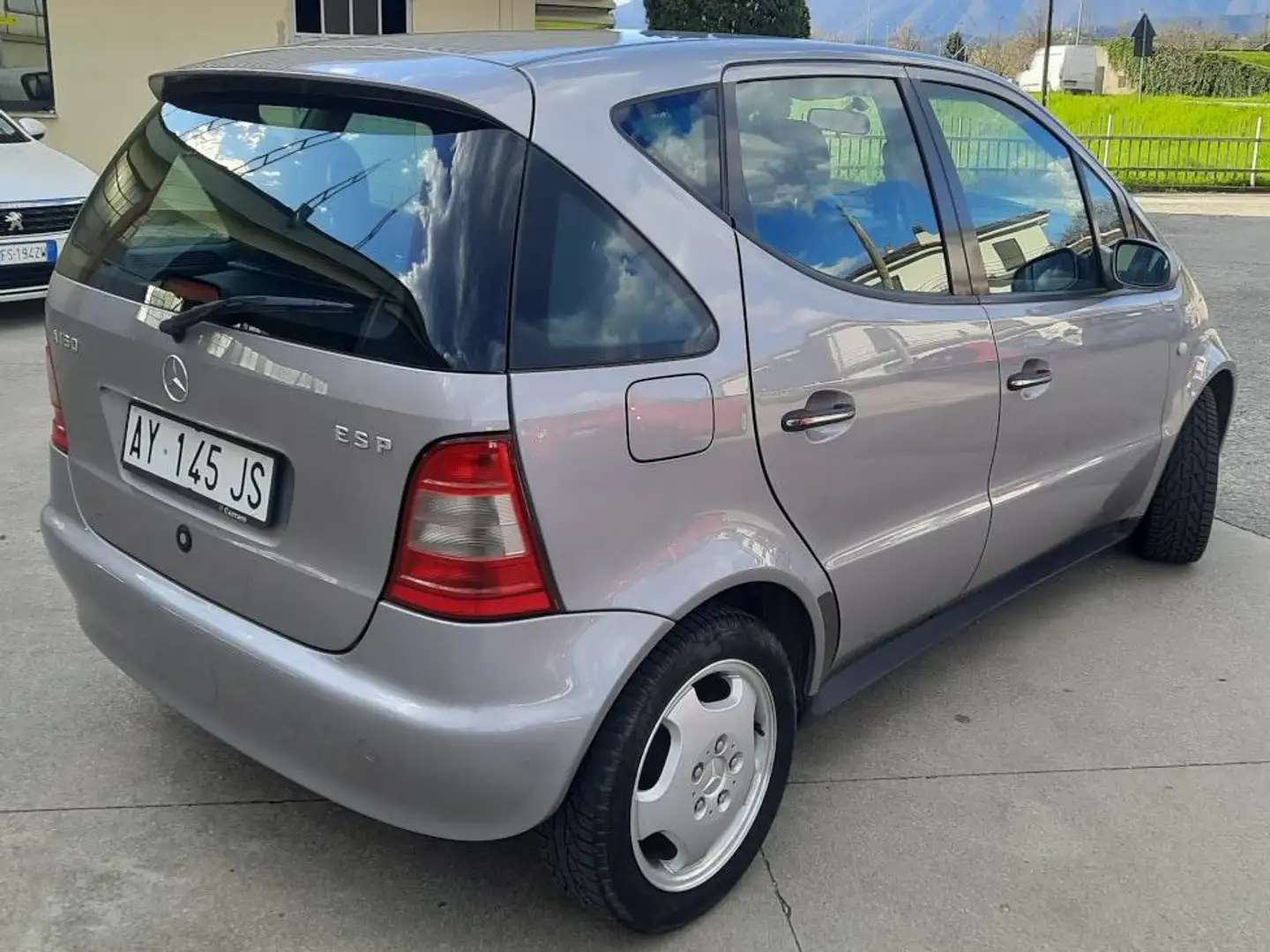Mercedes-Benz A 160 Elegance 1.6i Šedá - 2