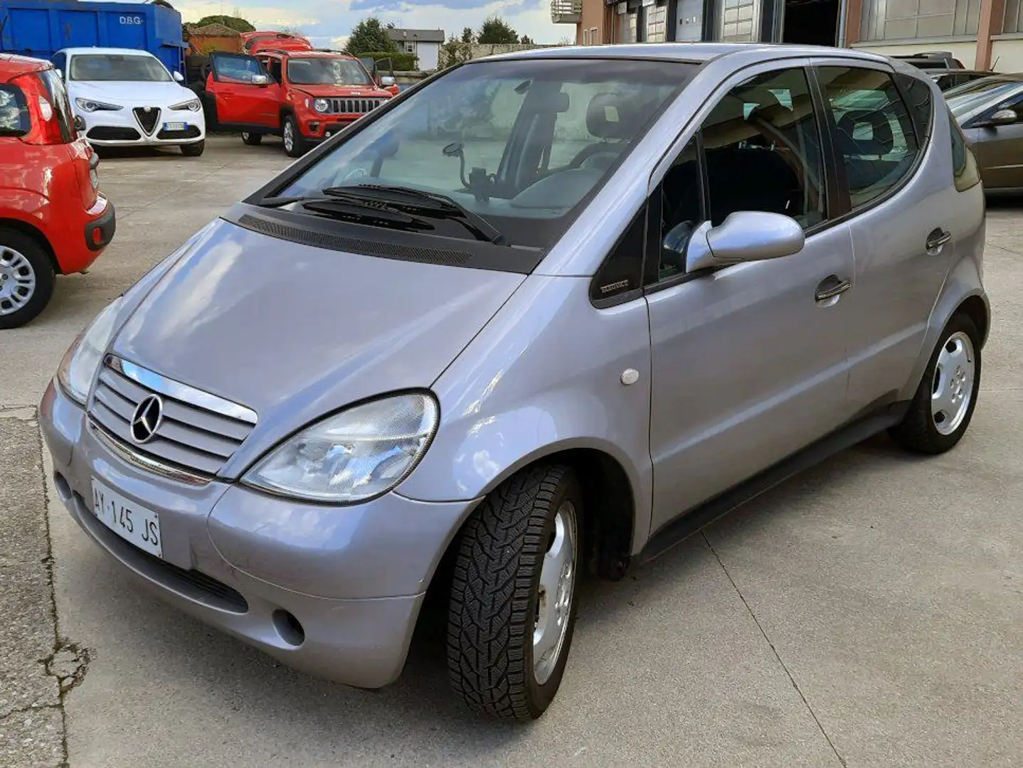 Mercedes-Benz A 160 Elegance 1.6i Šedá - 1
