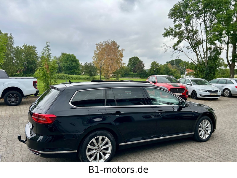 Volkswagen Passat Variant Highline 4Motion*Pano*LED*AHK*Top — photo 14