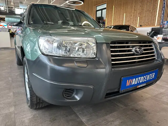 Subaru Forester view 3
