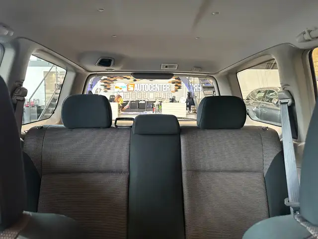 Subaru Forester view 13