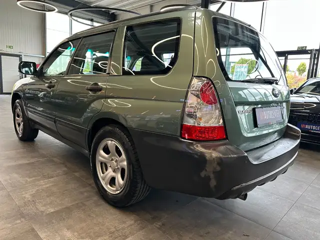 Subaru Forester view 24