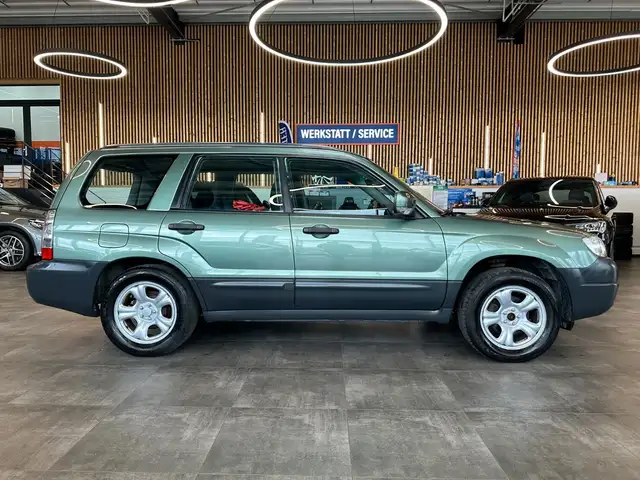 Subaru Forester view 16