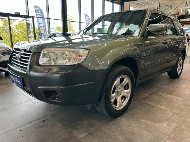 Subaru Forester view 22