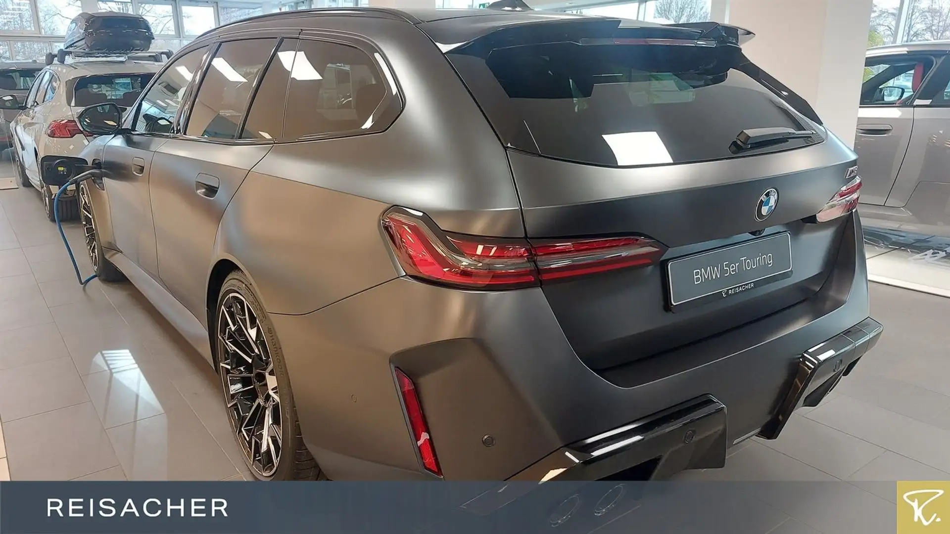 BMW M5 A Tou Pano,AHK,DAProf,Leder,Autom Gris - 2