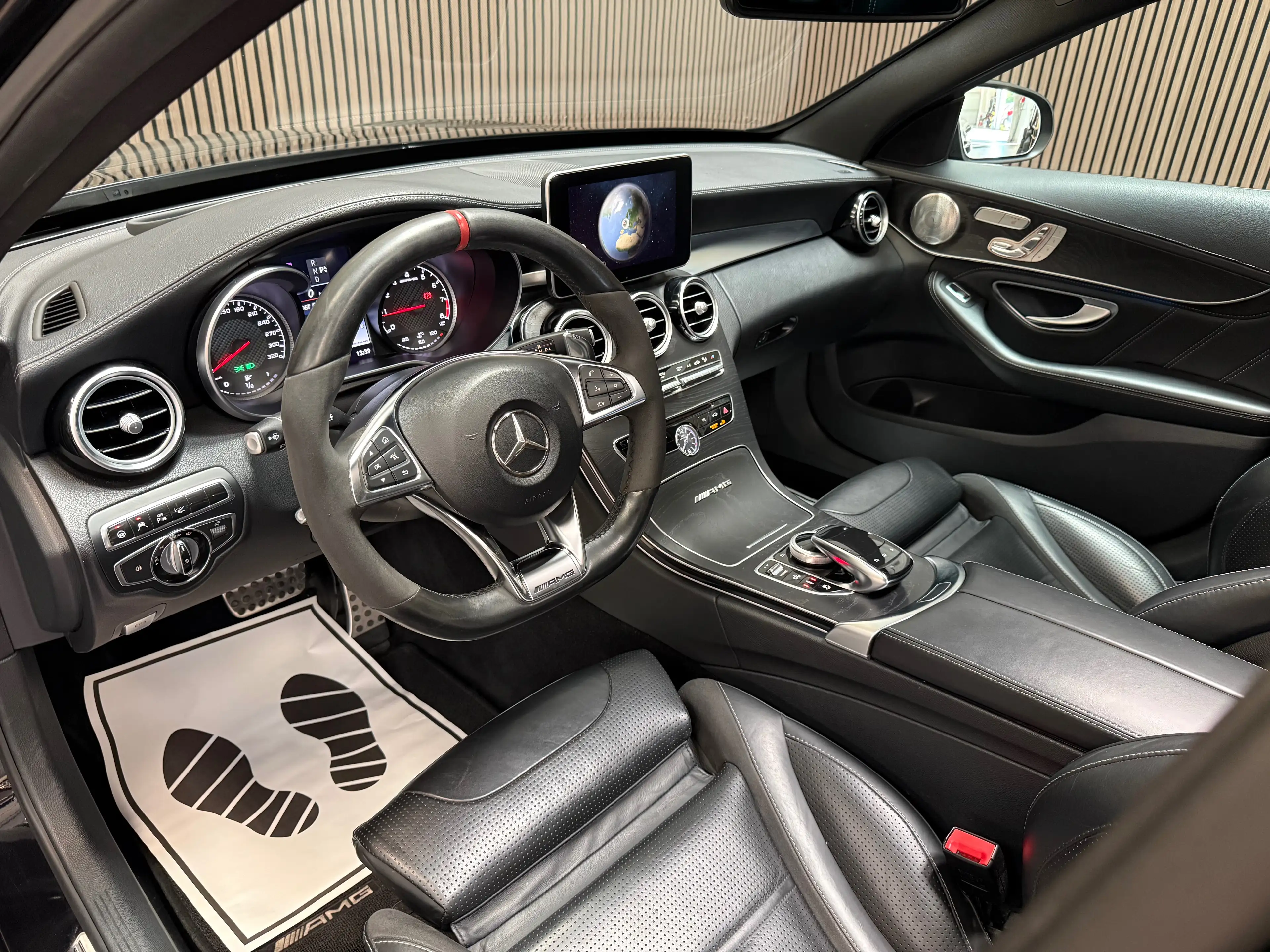Mercedes-Benz C 63 AMG C 63 AMG ** Full Option ** — photo 13