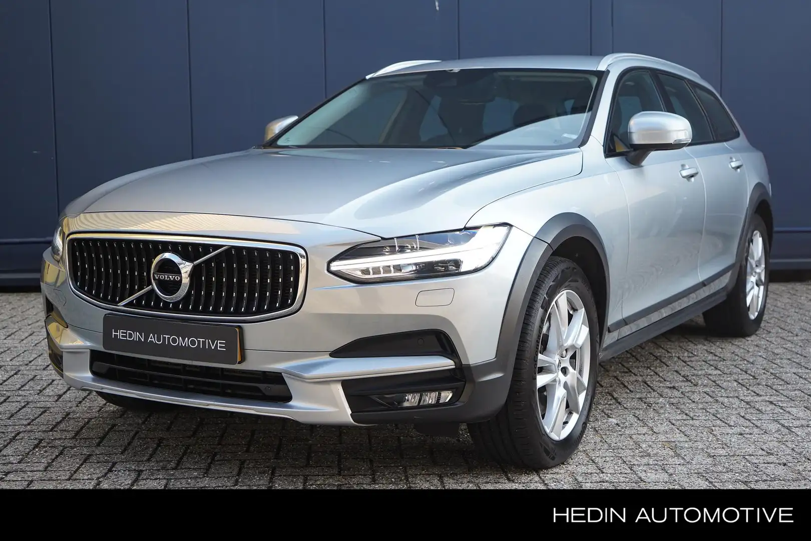Volvo V90 Cross Country 2.0 T5 | Trekhaak | Pilot assist | Dode hoek detec Grijs - 1