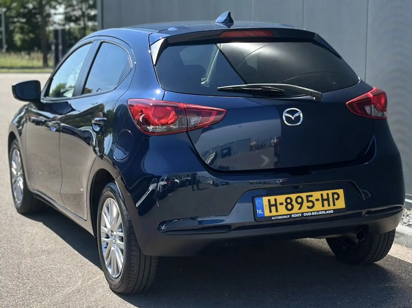Mazda 2 1.5 Skyactiv-G Style Selected / Camera / NL-auto / Blauw - 2