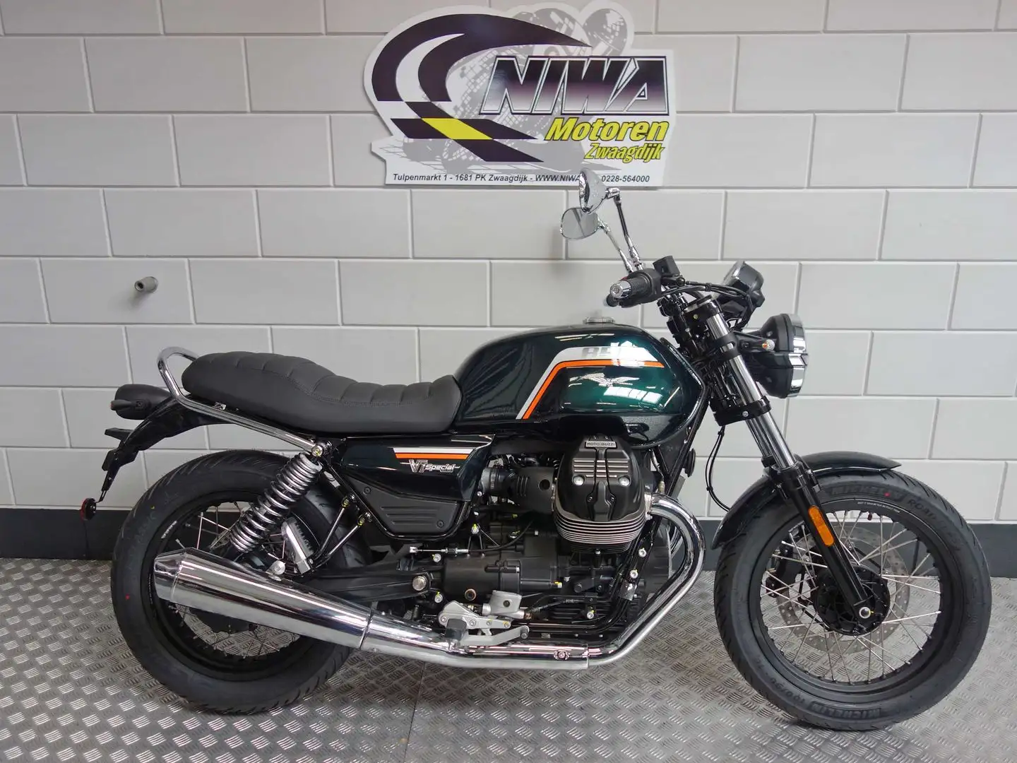 Moto Guzzi V 7 SPECIAL Negru - 1