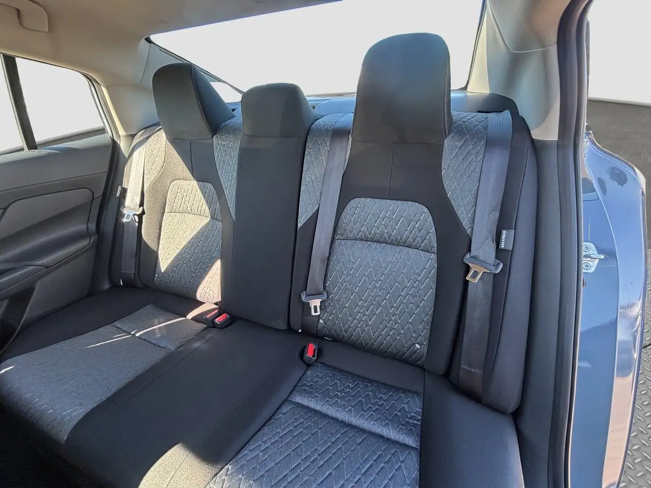 Nissan Sentra снимка Nissan Sentra